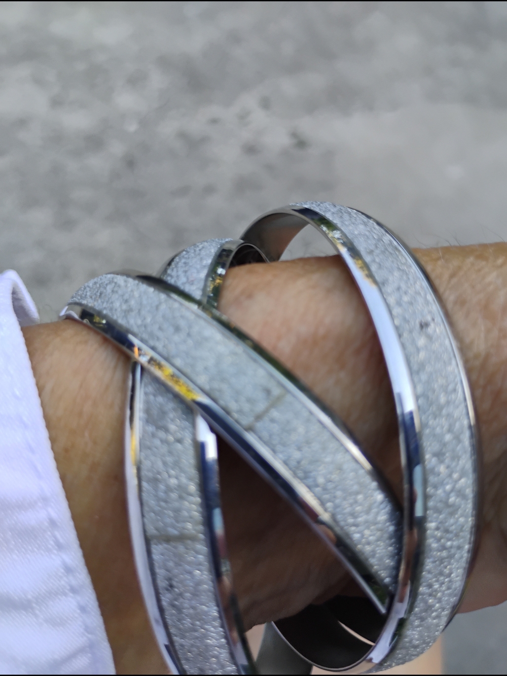 Source Unknown Silver Glitter Multi-Loop Bangle Bracelet